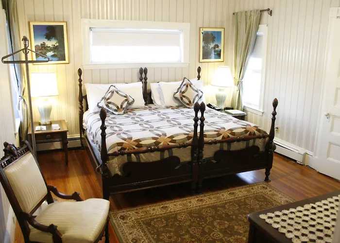 Coolidge Corner Guest House: A Brookline Bed And Breakfast
